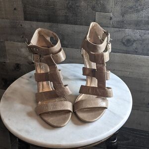 BCBGeneration strappy heels 7.5